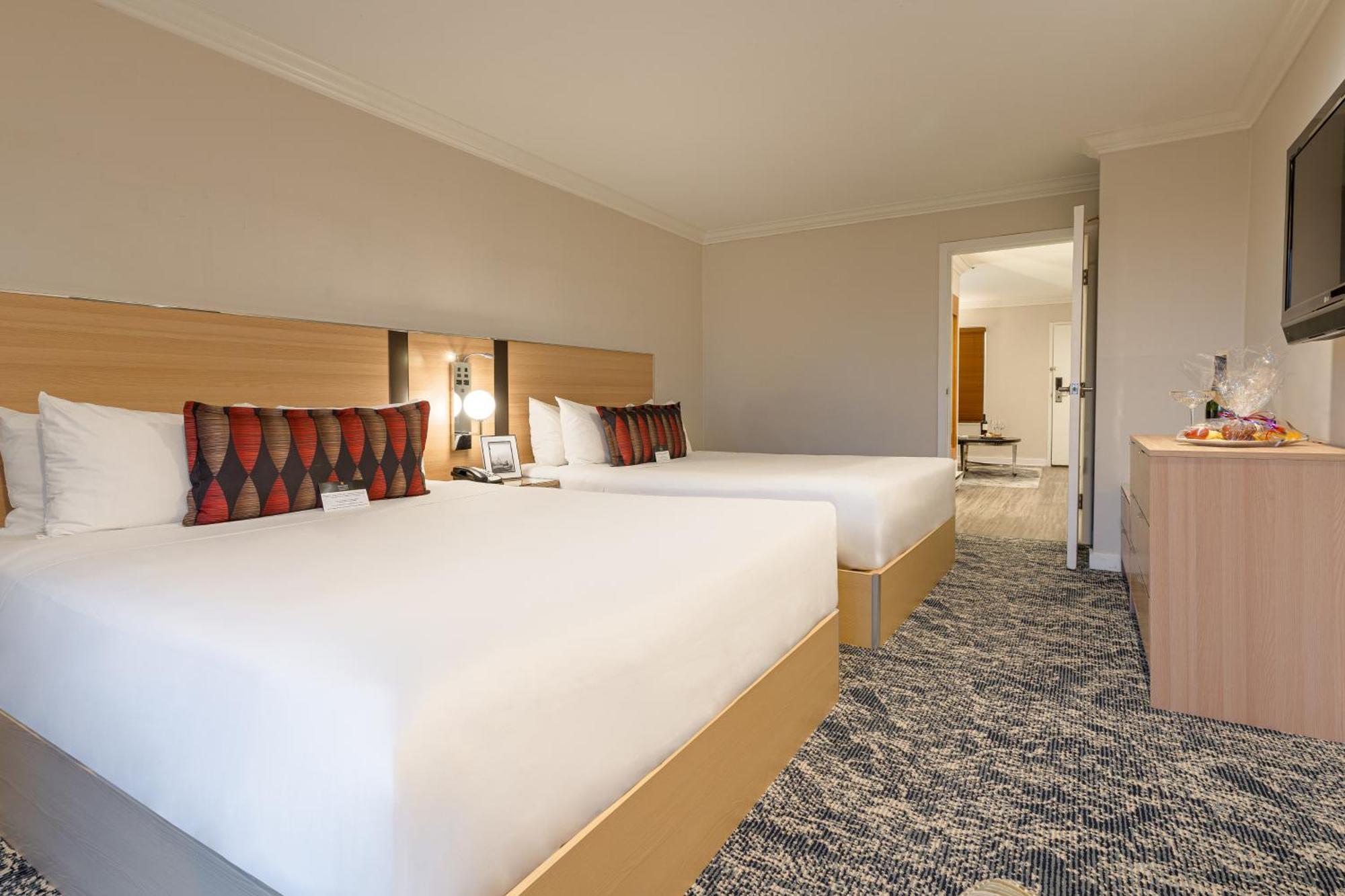 Executive Suites Hotel & Conference Center, Metro Vancouver Burnaby Eksteriør billede