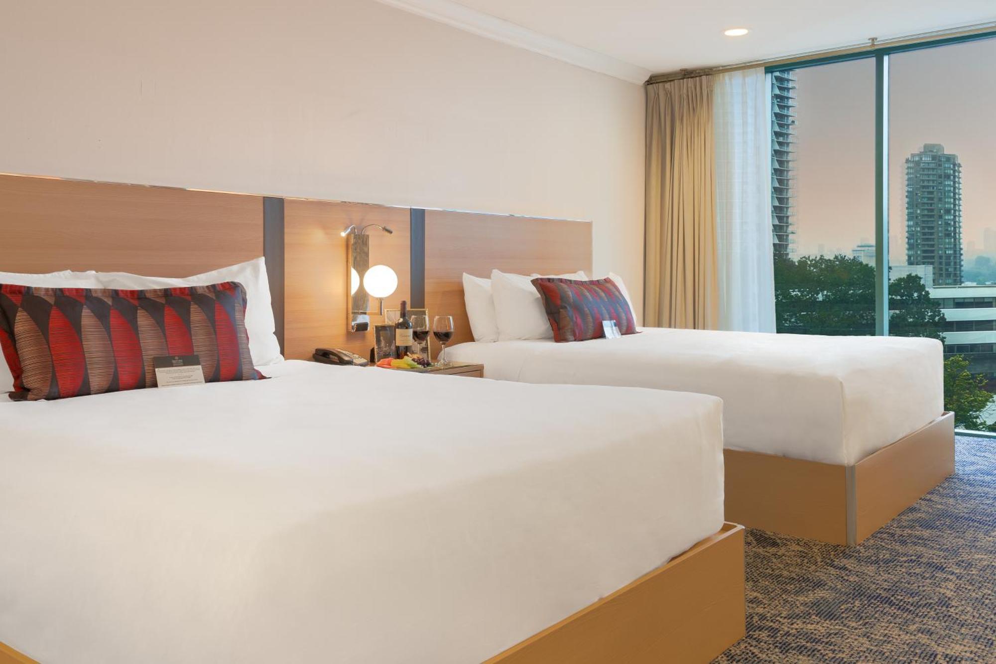 Executive Suites Hotel & Conference Center, Metro Vancouver Burnaby Eksteriør billede
